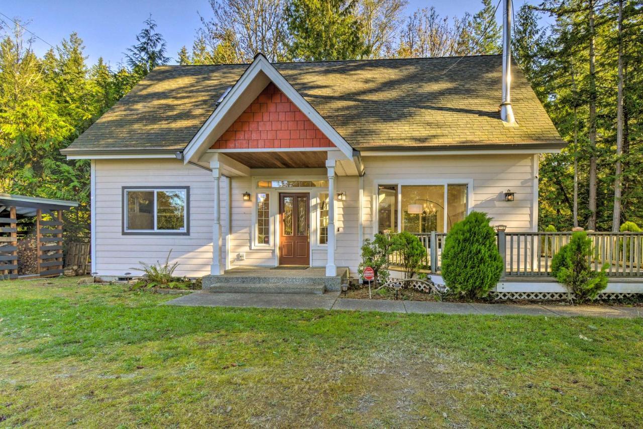 Fox Paws Luxury Cabin - Hot Tub, Fire Pit & Pines! Hansville Exterior foto